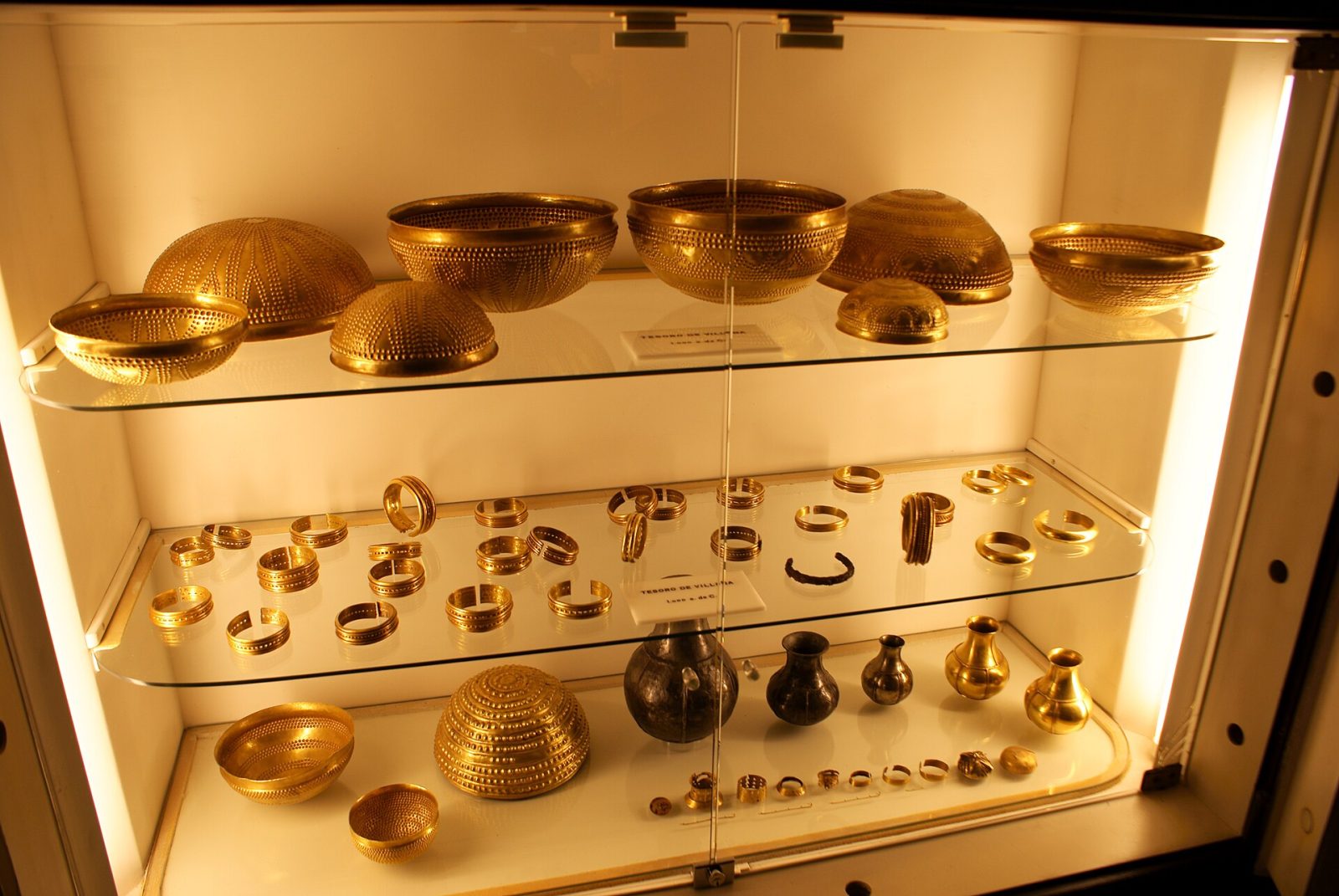 Bronze Age hoards, Spain