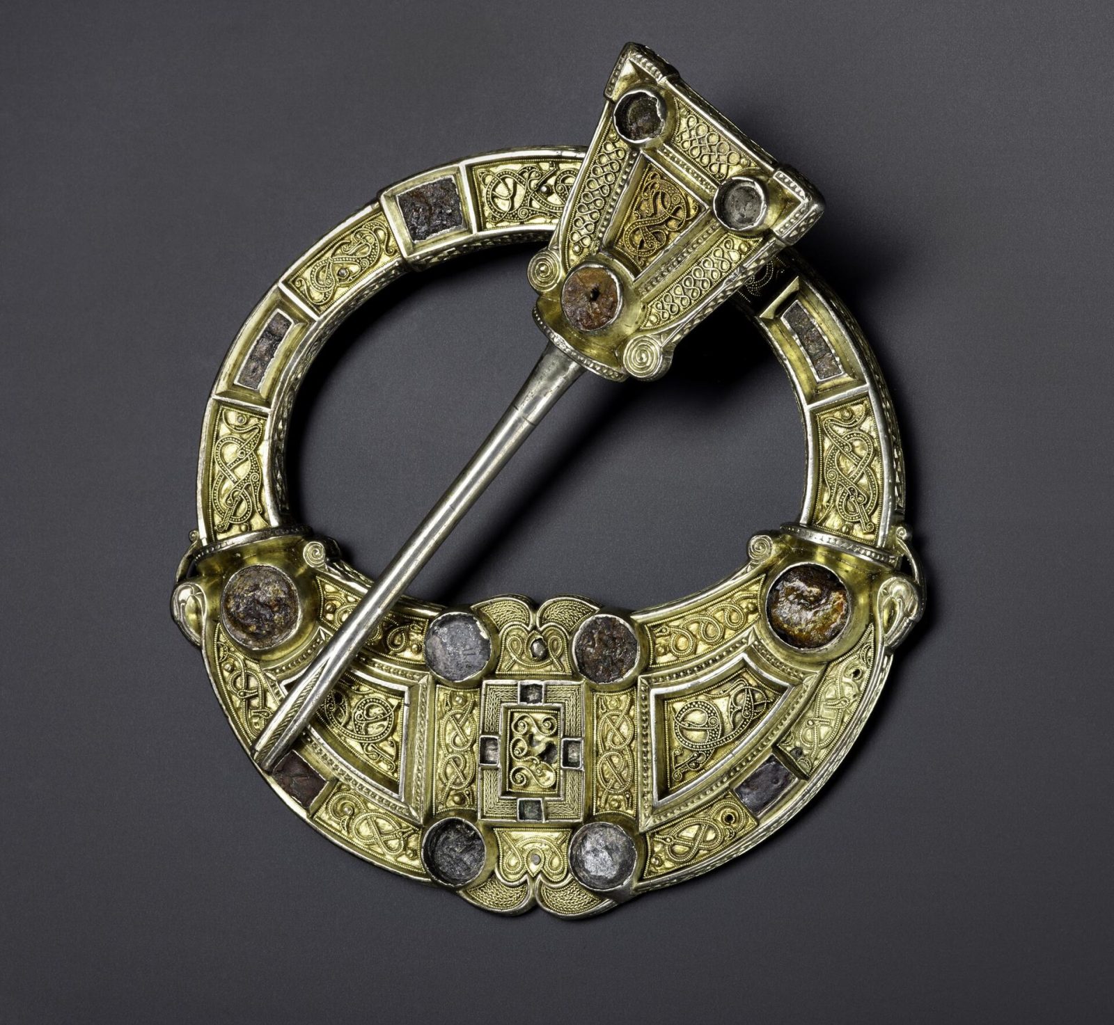 Early Medieval jewellery, Scotland