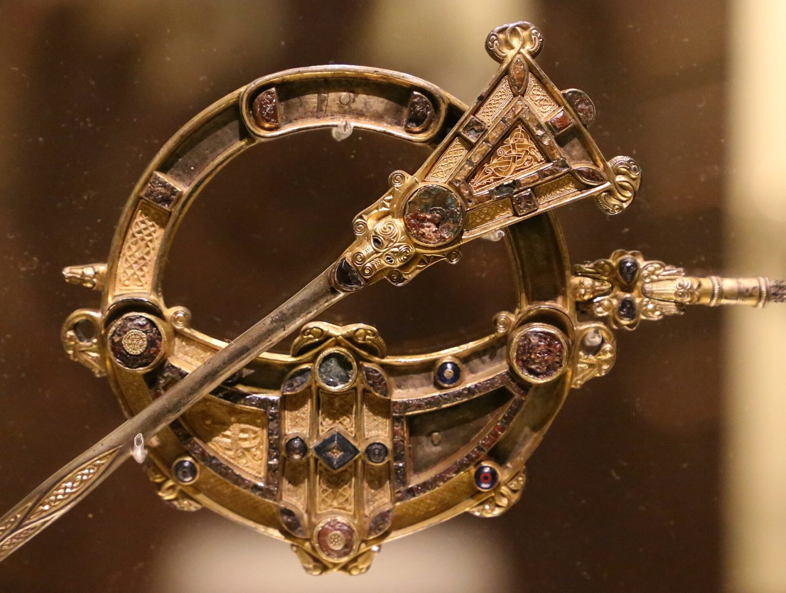 Early Medieval jewellery, Ireland